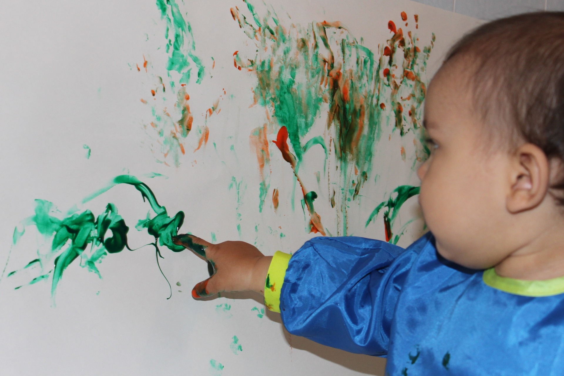 finger-painting-366687_1920