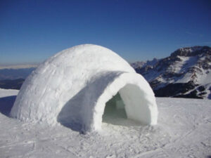 iglu - Top 10 d’activitats per fer a la neu