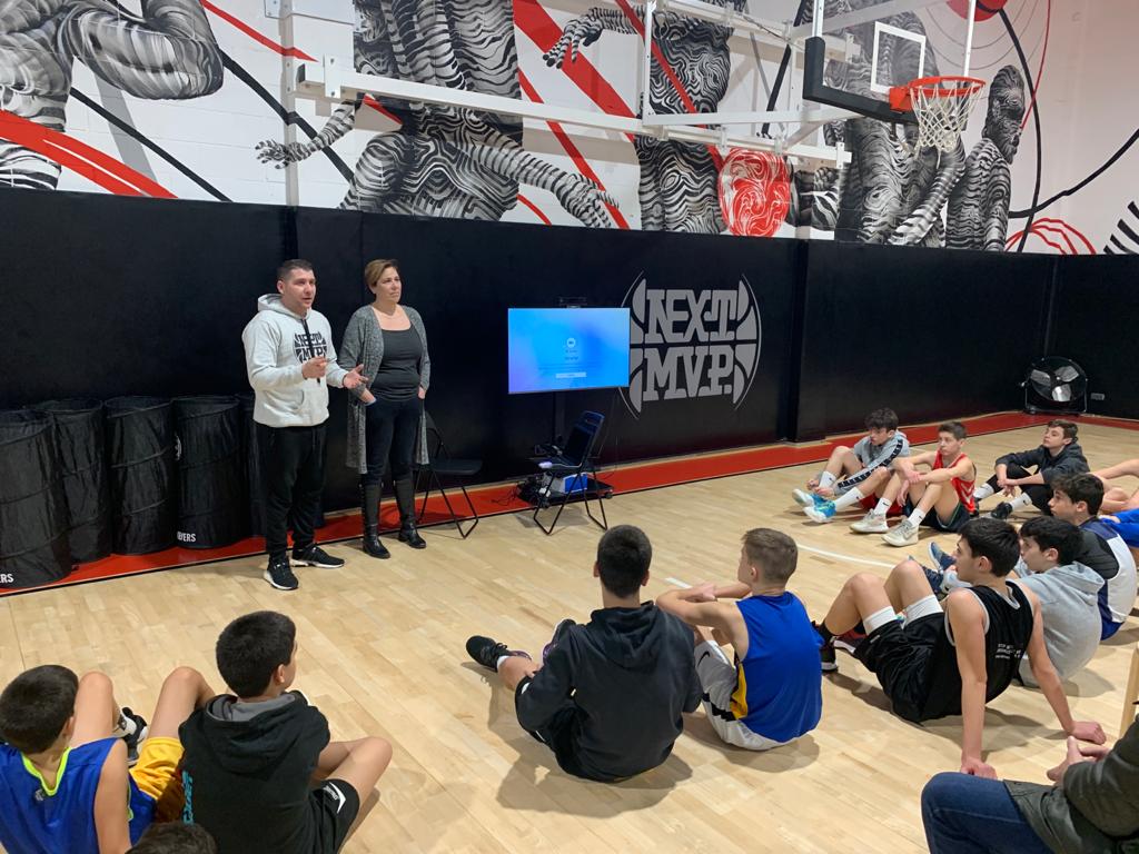 photo 2020 02 09 19 10 11 - SomDocents uneix educació i esport a través d’un nou acord amb NEXTMVP, el projecte de bàsquet d’en Ricky Rubio