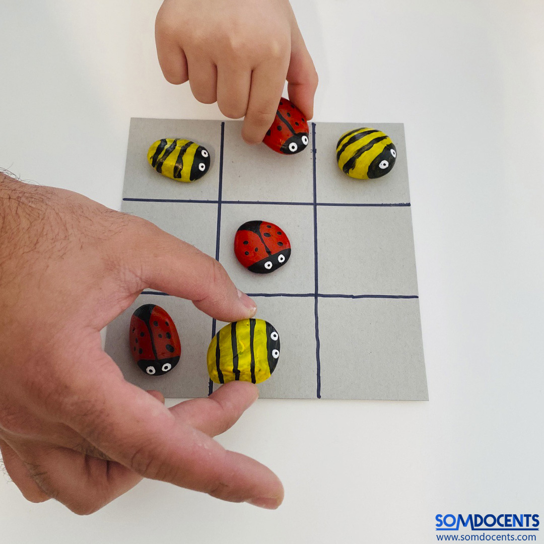 Manualitat per al dia del pare: tres en ratlla 21 10 - Manualitat per al dia del pare: tres en ratlla